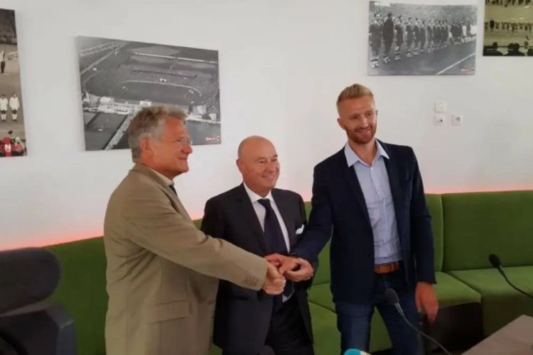 Staflid Antwerp koestert grote ambities: "Ik ga in de toekomst iets anders doen"