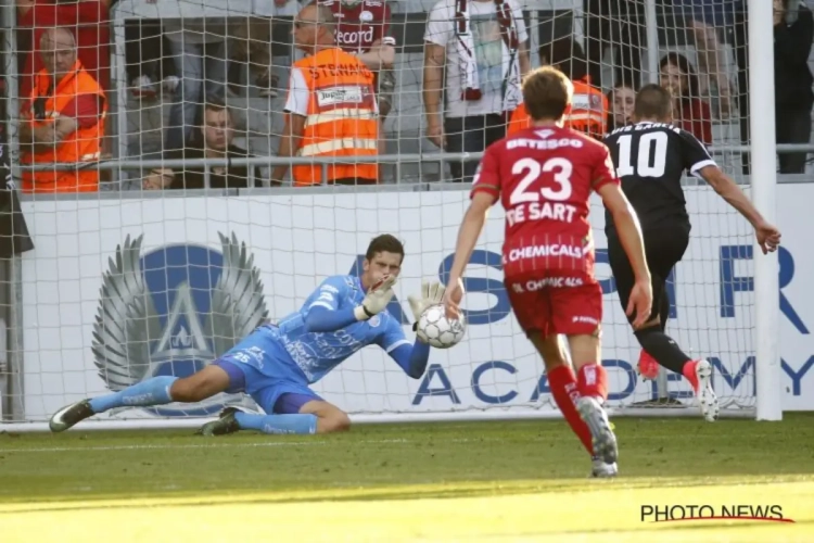 Jonge doelman stopt strafschop in Jupiler Pro League: "Zat maar 1 ding in mijn hoofd"