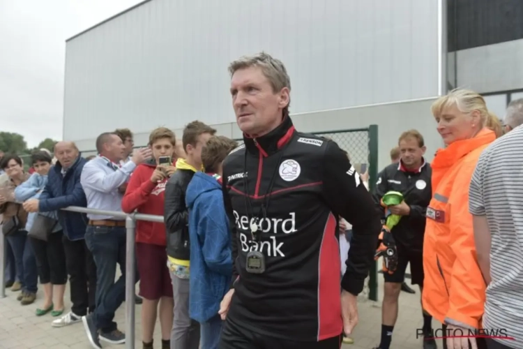 Dury open en eerlijk: "Het charmeert me dat topploegen interesse hebben, maar..."