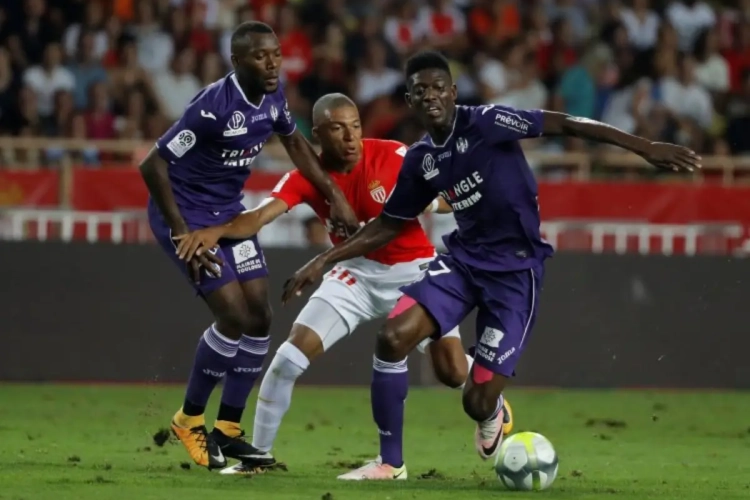 Het gaat maar door: 'Paris Saint-Germain staat op het punt om tweede duurste transfer ooit realiseren'