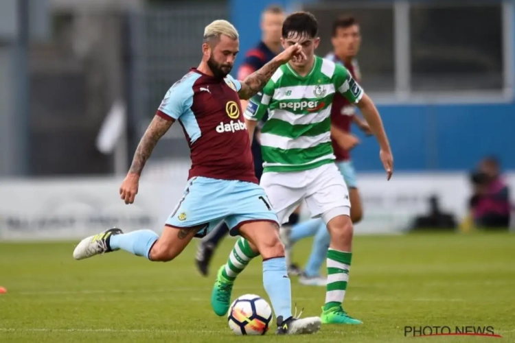 Steven Defour tegen Chelsea meteen het slachtoffer van stevige aanslag (mét beelden!)