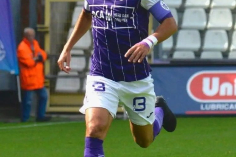 Losada realiseerde ei zo na opmerkelijke transfer: "Sterchele probeerde me te overtuigen"