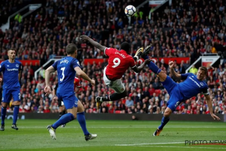 Lukaku duwt ex-ploeg Everton kopje onder met goal en assist in slotfase (mét beelden)