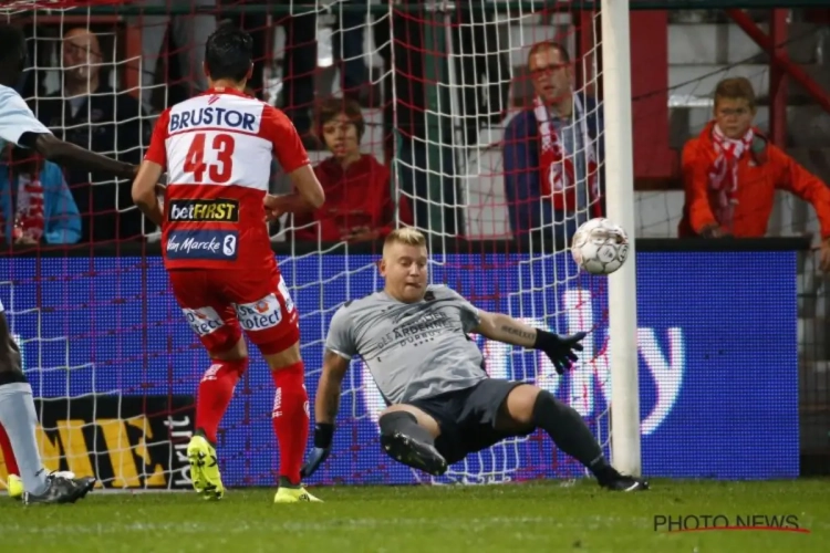Verbluffend: doelman uit tweede amateur die in Kortrijk pintjes zoop mee met Burnley op stage dankzij Defour 