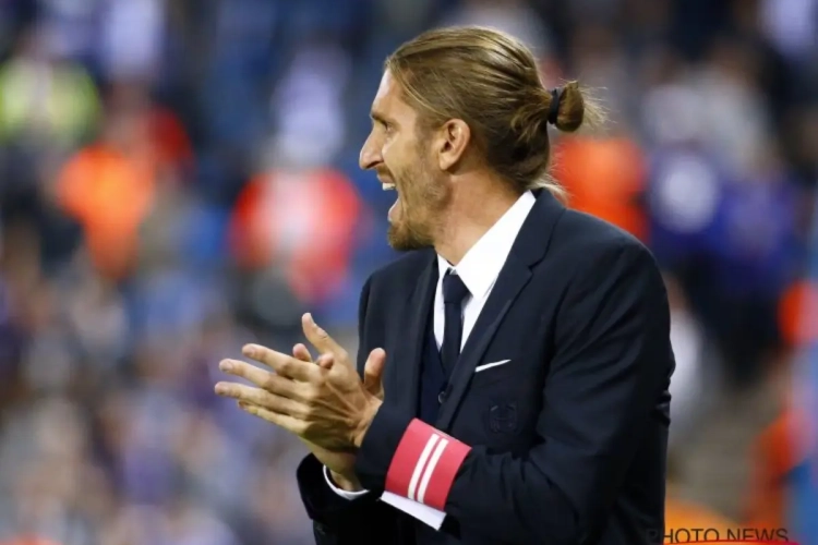 Analist tweet messcherp over Nicolas Frutos: "Het heeft inderdaad geen 4 matchen geduurd om zeker te zijn dat hij de nieuwe coach van Anderlecht... NIET wordt"