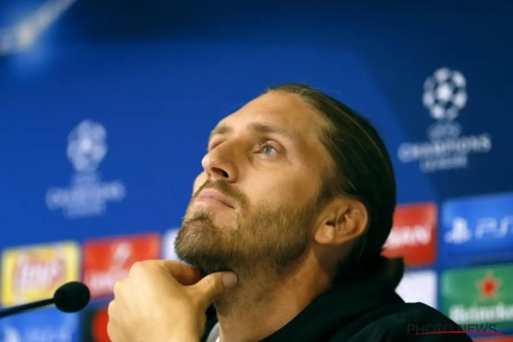 Als wij Frutos één raad mochten geven? Keep it simple! Een platte 4-4-2 of...