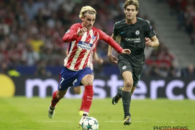 Topspeler reageert op interesse Barcelona en PSG: "Nee, een winters vertrek behoort niet tot de mogelijkheden"