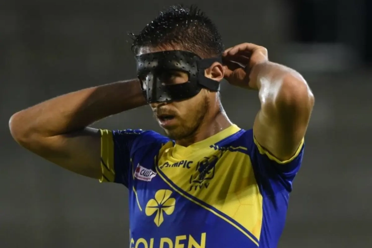 Truienaar Kotysch legt uit waarom hij zo lang met een neusmasker speelde: "Bij een partijtje tennisvoetbal liep het mis"
