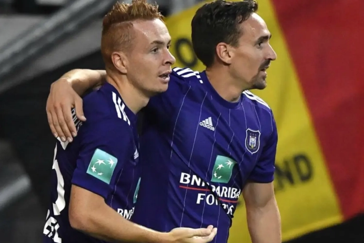 Michael Verschueren geeft meer duiding bij de grote kuis van Anderlecht en de situatie van Trebel én spreekt over inkomende transfer: "Hij staat op de lijst, ja"