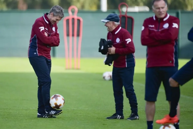 Is Zulte Waregem zijn identiteit kwijt? Francky Dury geeft erg duidelijk antwoord