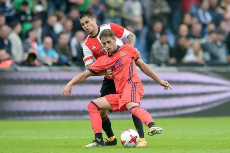 Januzaj onderuit tegen laagvlieger, Real Sociedad wacht al een maand op eerste zege 