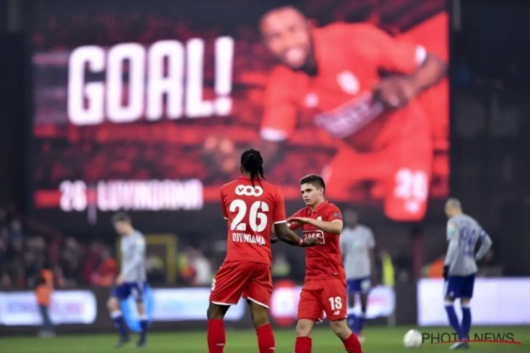 Analisten vallen bijna achterover van imponerende Rouches: "Die paarse kleur pept Standard altijd heel erg op, hoor!"