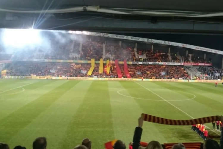 ? Aan hen zal het niet gelegen hebben: supporters KV Mechelen zetten station Nekkerspoel én stadion in vuur en vlam