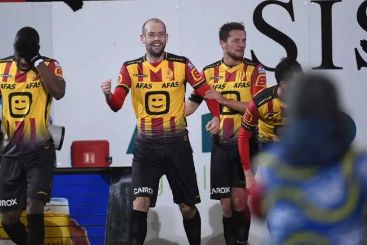 Reddende engel van 'Malinwa': "Ik kan mij deze club en deze supporters niet voorstellen in tweede klasse"