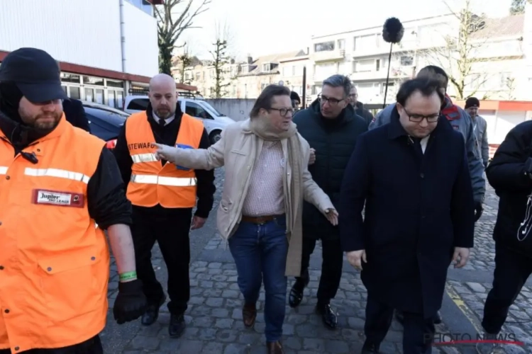 De eerste dag van Coucke in Anderlecht: praat minutenlang in op sterspeler uit vorm