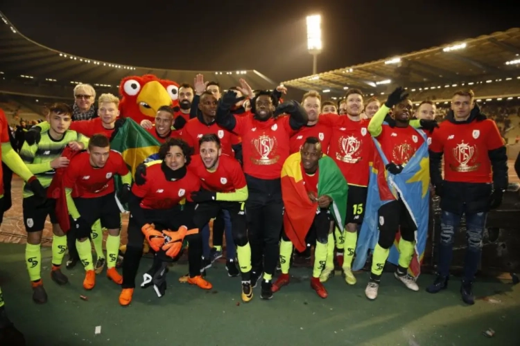 Na Moeskroen moet nu ook Standard het zwaar ontgelden: "Waalse ploegen met de dag onpopulairder in Vlaanderen", "De grootste schande ooit" en "Pure verkrachting van het voetbal"