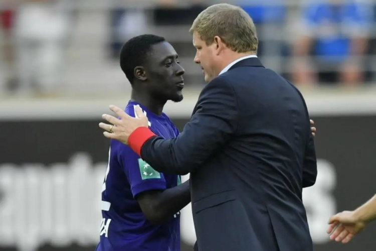 Vanhaezebrouck beseft dat er bij Anderlecht geen blessures meer mogen volgen: "Hij behoorde tot de beste rechtsbacks van België"