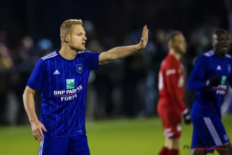 Zien we hem tegen Club Brugge weer op het veld? "Het heropvissen van Deschacht lijkt me een noodzakelijke ingreep"