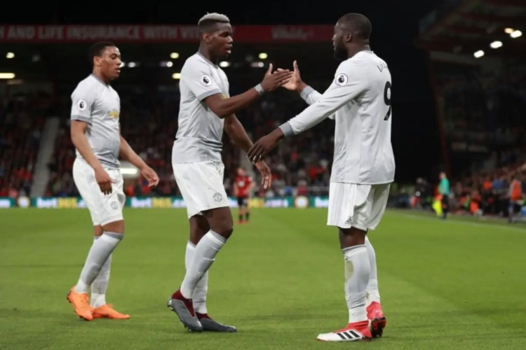 ? Op de bank beginnen bij Man United? Geen probleem! Dan scoort Lukaku wel doodleuk als invaller