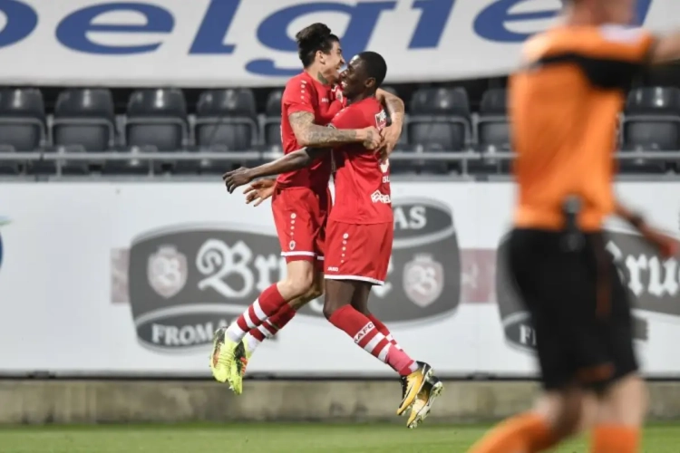 6 op 6 voor Antwerp, een Europees ticket kan nog: "We staan er weer mooi voor" en "Als voetballer wil je elke competitie winnen"