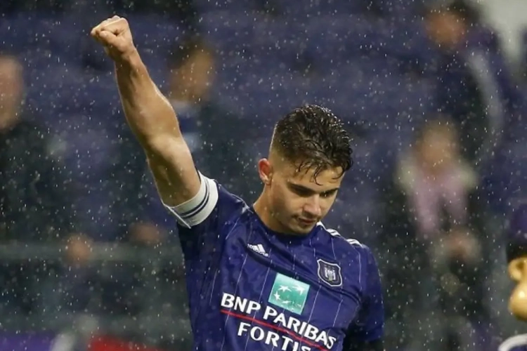 Dendoncker eindelijk op WK-niveau: "In de verdediging kan je belangrijker zijn dan op het middenveld"