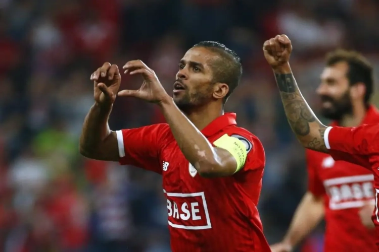 Blijft hij bij Standard of niet? Daarom is er nog steeds geen duidelijkheid over Mehdi Carcela