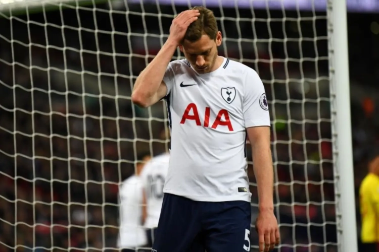 Alderweireld toont zich perfecte ploegmaat, Vertonghen zorgt voor de grappige noot