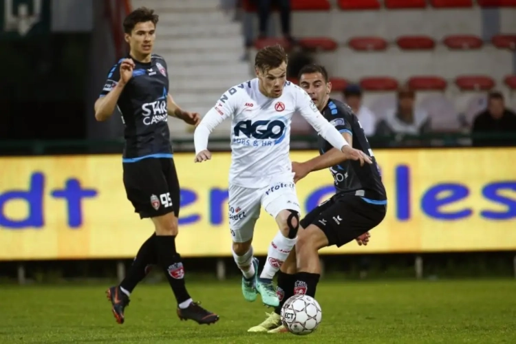 Allijns zag een fusie met Moeskroen zitten, maar: "KV Kortrijk was nooit van plan om het stamnummer, de kleuren of het stadion op te geven"