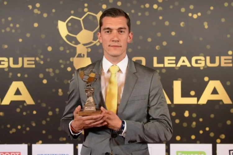 Ook de refs worden niet vergeten: Jonathan Lardot mag zich 'Scheidsrechter van het Jaar' noemen