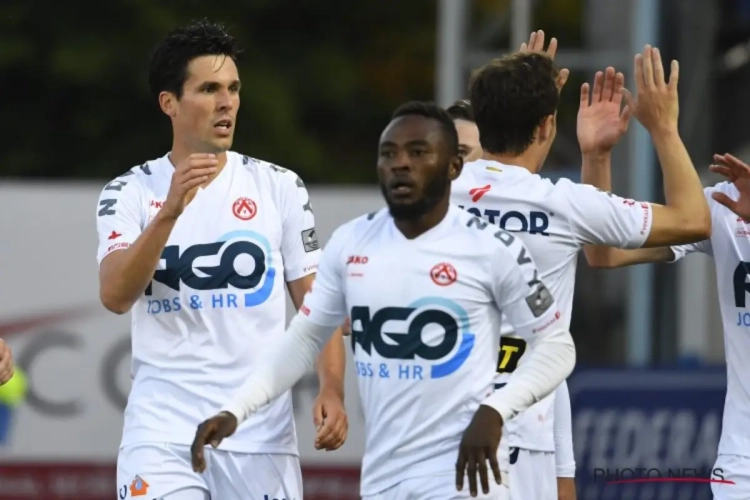 KV Kortrijk wint atypische eindeseizoensmatch gekruid met wereldgoals, een rode kaart en een fase met de VAR