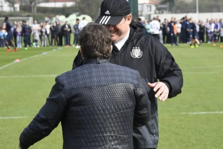 Marc Coucke zet de puntjes stevig op de i omtrent Vanhaezebrouck: "Geen seconde aan hem getwijfeld", "Zever" en "Ik heb Hein graag"