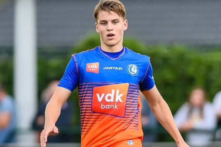 Belgisch jeugdinternational blijft AA Gent trouw en versiert nieuw contract