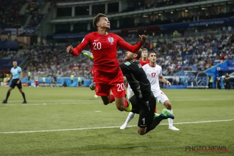Engelse draaischijf verbeet de pijn in openingsmatch, maar dat heeft mogelijk gevolgen voor de rest van zijn WK