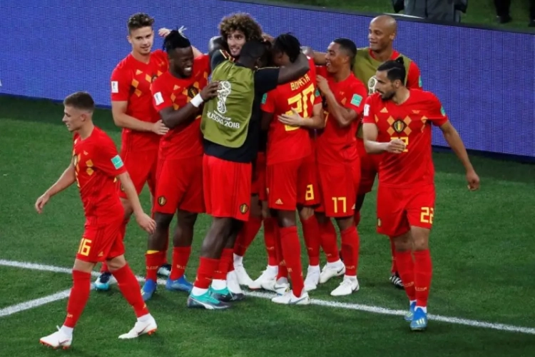 Na dagenlang gepalaver over eerste of twee worden is het welletjes geweest: "Wat is een mooiere uitdaging dan straks tegen topfavoriet Brazilië uit te komen?"