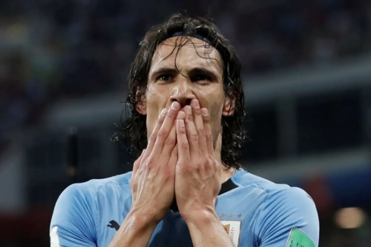 Om 'Les Bleus' te foppen moet je vroeger opstaan, dit heeft Franse international te zeggen over blessure Cavani