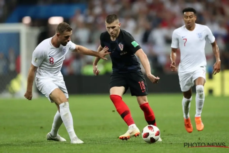 OFFICIEEL: Bayern, Man United en Sevilla grijpen naast bijzonder gegeerde WK-ontdekking