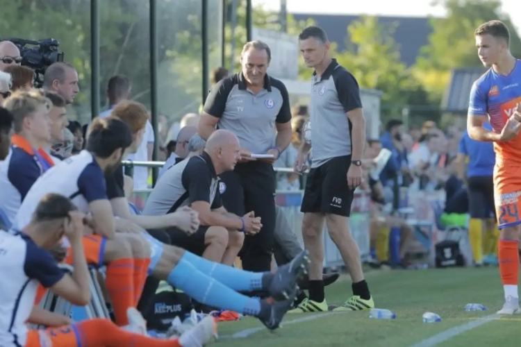 AA Gent werkt afgeblazen oefenmatch dan toch nog af achter gesloten deuren, maar kan niet winnen
