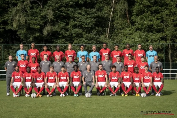 ? Opvallend: Standard presenteert nieuwe ploegfoto, zónder sterspeler