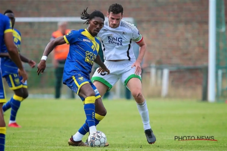 Jordan Botaka nieuwe aanvoerder én nieuwe rechtsback van STVV: "Maar we zijn geen 'Don Quichot' die maar opdoet"