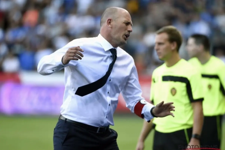 Clement over zijn spitsen: "Samatta heeft het makkelijker, bij Gano zal het nog even duren"