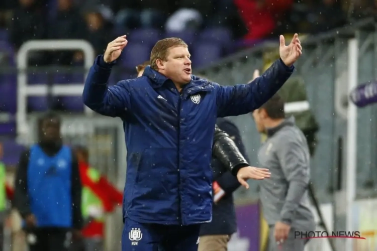 Vanhaezebrouck twijfelt niet aan zijn systeem, maar somt de problemen op (en het zijn er veel): "Dat maakt me kwaad"