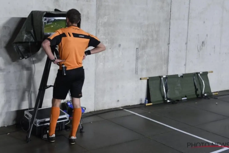 Tussenkomst van de VAR in STVV-Club Brugge zorgde voor veel discussie, videoref Tim Pots schept nu klaarheid