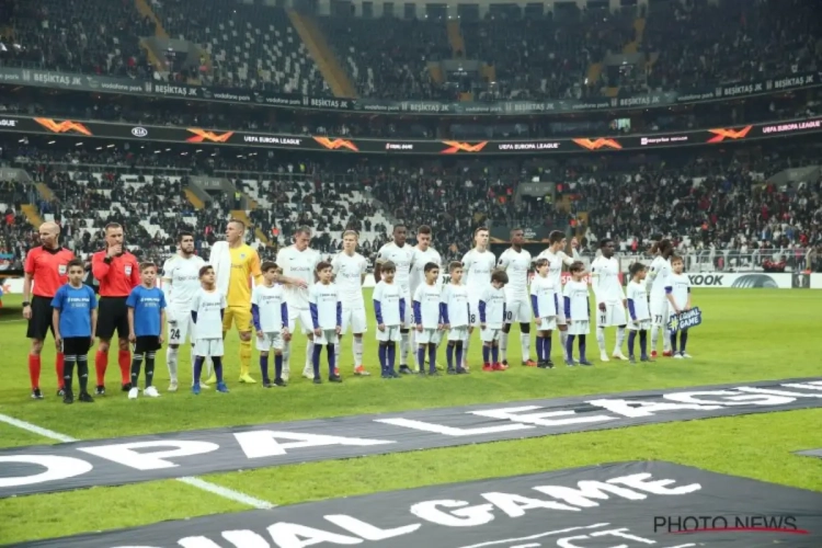 ? Genk-tegenstander Besiktas is populair in België: fans wachten urenlang aan hotel, politie moet ter plaatse komen