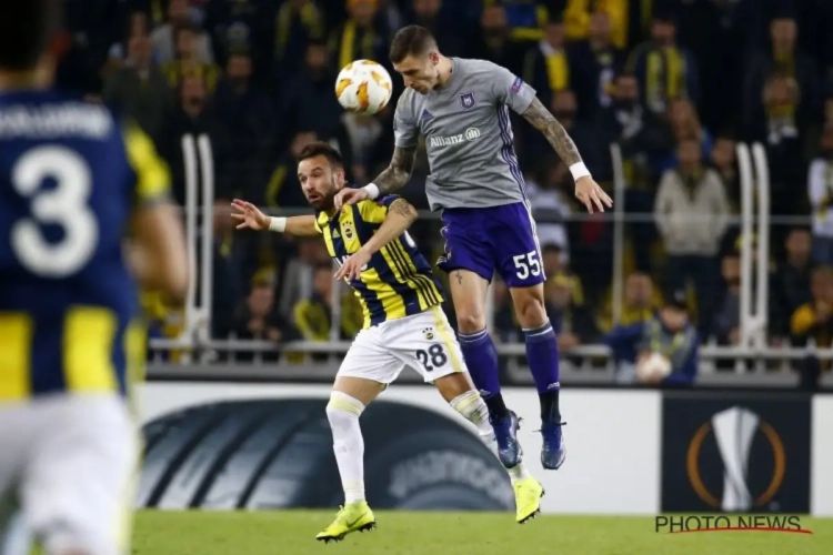 Anderlecht en AEK Athene groeien naar elkaar toe, maar... Grieken willen Vranjes gratis, terwijl paars-wit deze transfersom in gedachten heeft