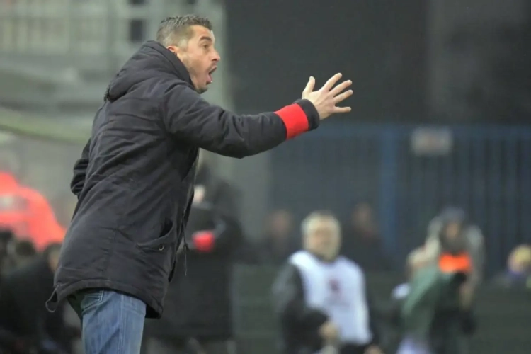 Adnan Custovic verklapt zijn grote voorbeelden: "Druk? Chirurgen en militairen, die hebben druk" en "Iets tussen Guardiola en Simeone in"