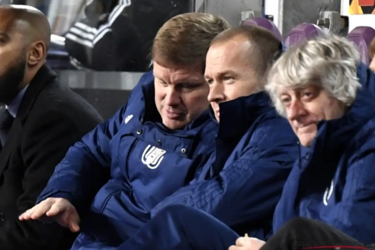 Vanhaezebrouck legt uit waarom Zetterberg nu al naast hem zat