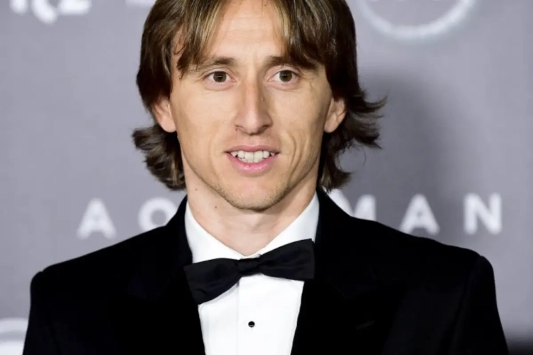 ? Luka Modric biecht op na ontvangst Gouden Bal: "Heb moeten wenen toen ze me opbelden"