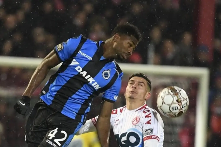 Dennis en Denswil begrijpen afgekeurde goal niet: "Die gast vloog gewoon door de lucht"