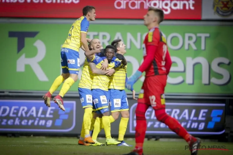 Glorie én miserie in het Waasland: W-Beveren zet Lokeren op de laatste plaats met straffe 9 op 9