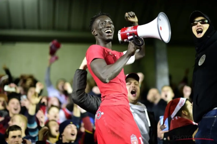 Leye laat zijn specialiteit bewonderen: "Makkelijker tegen ploeg die 'probeert' te voetballen"